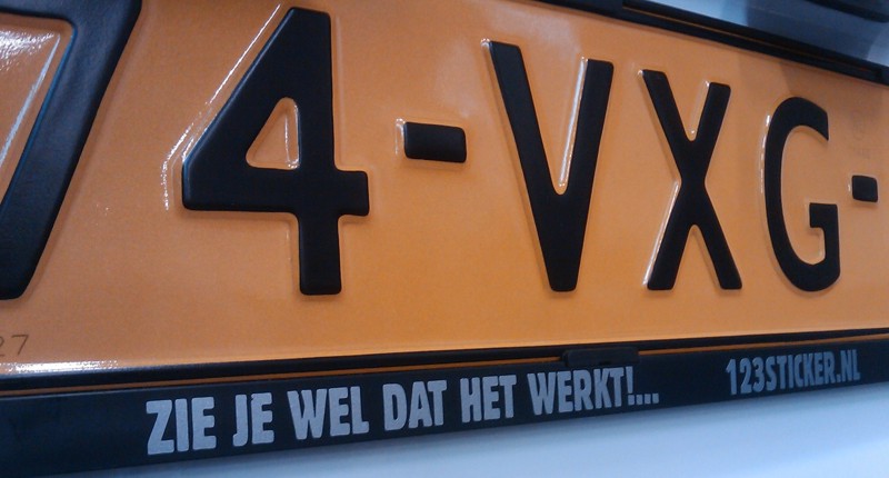 autokentekenplaathouder met eigen tekst